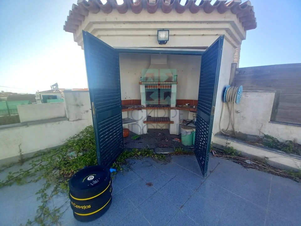 Moradia T4 para Venda em Santo Isidoro Foto 16