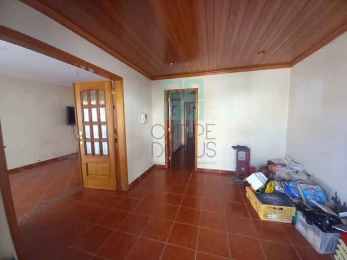 Moradia T4 para Venda em Santo Isidoro Foto 9