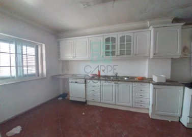 Moradia T5 para Venda em Rio de Mouro