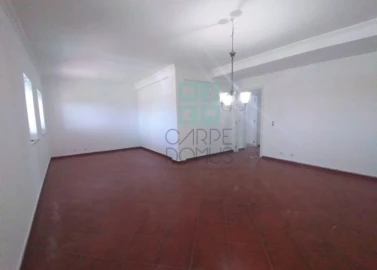 Moradia T5 para Venda em Rio de Mouro