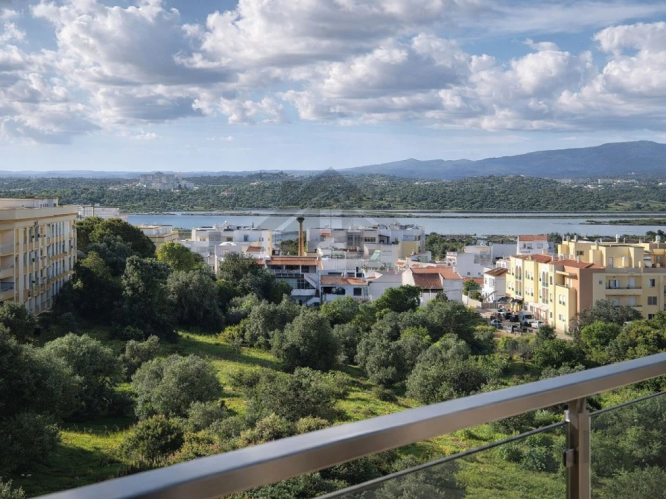 Apartamento T2 para Venda em Estômbar e Parchal Foto 7