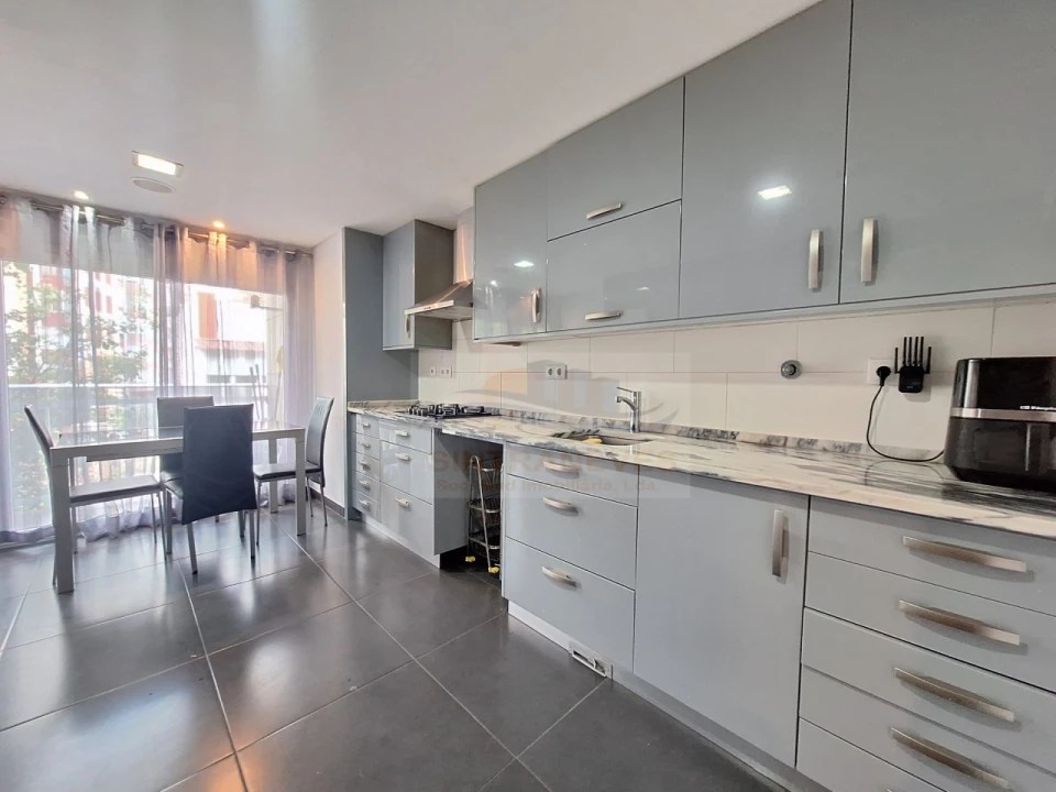 Apartamento T2 para Venda em Venteira Foto 4