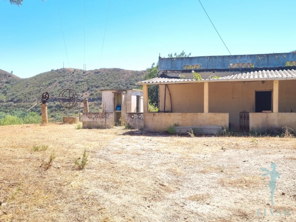 Moradia T3 para Venda em Alferce Foto 8
