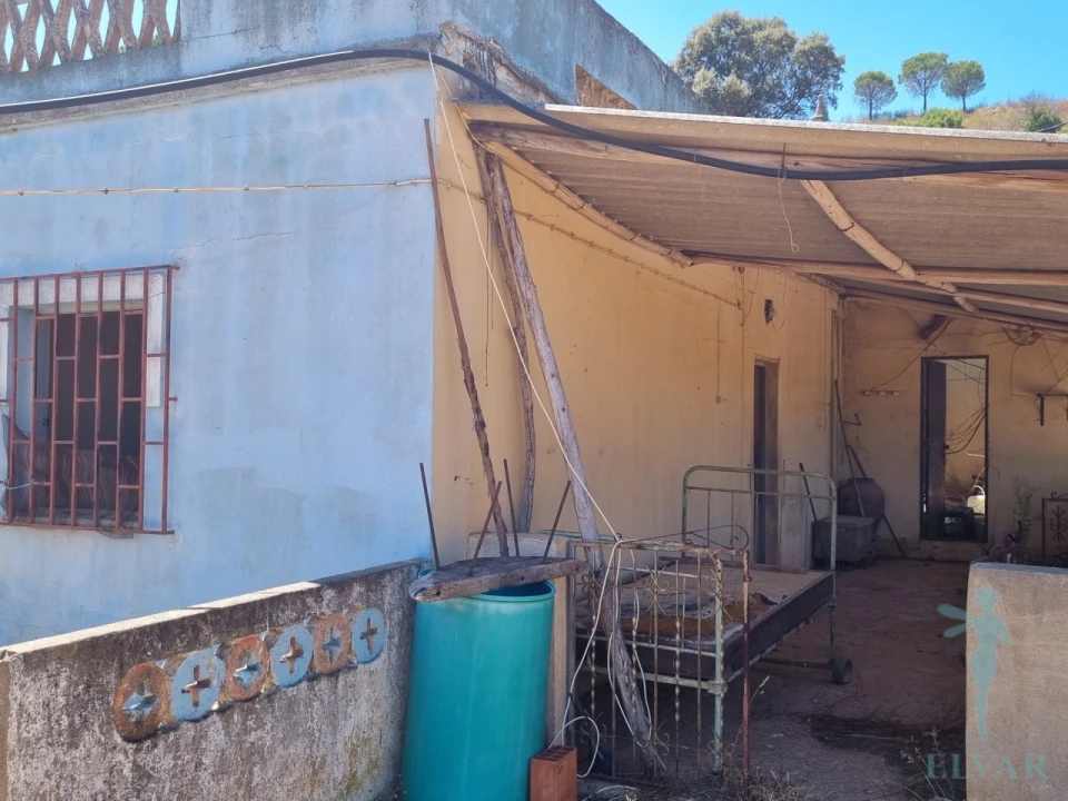 Moradia T3 para Venda em Alferce Foto 31