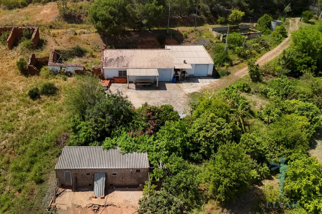 Quinta T3 para Venda em Alferce Foto 1
