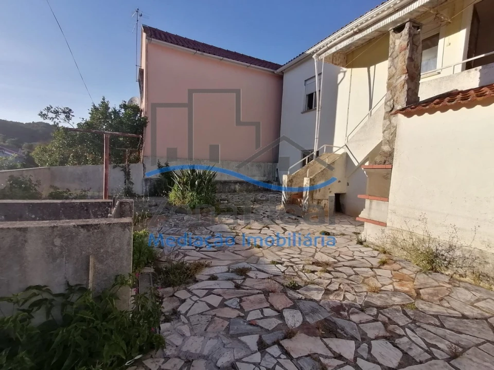 Moradia T3 para Venda em Ota Foto 15