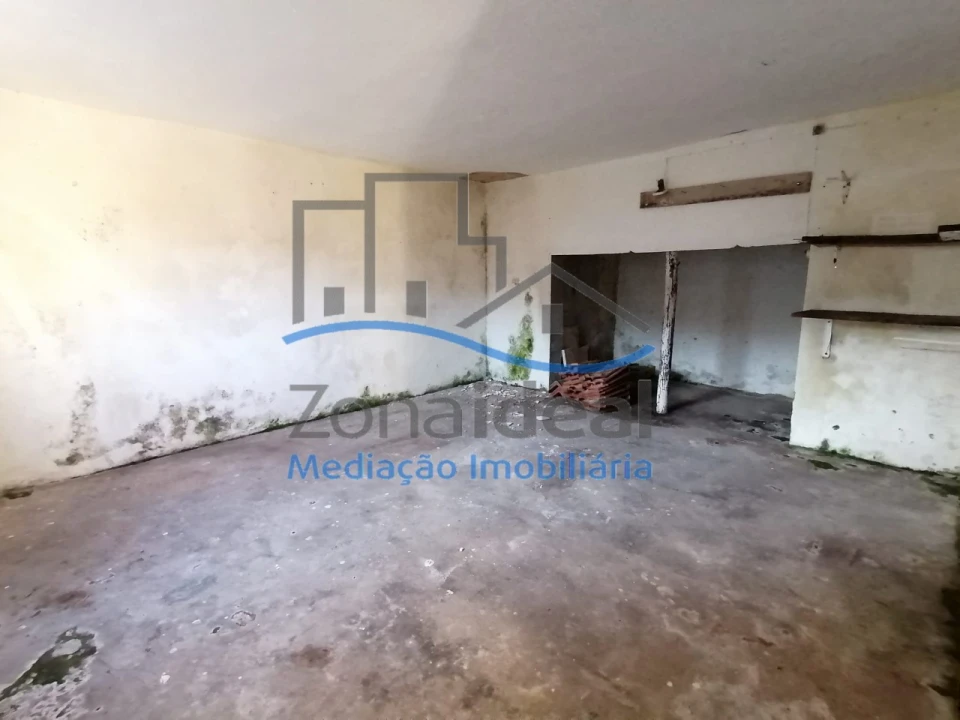Moradia T3 para Venda em Ota Foto 18
