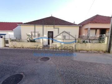 Moradia T3 para Venda em Ota