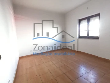Moradia T3 para Venda em Ota