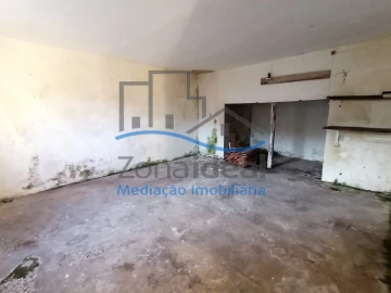 Moradia T3 para Venda em Ota