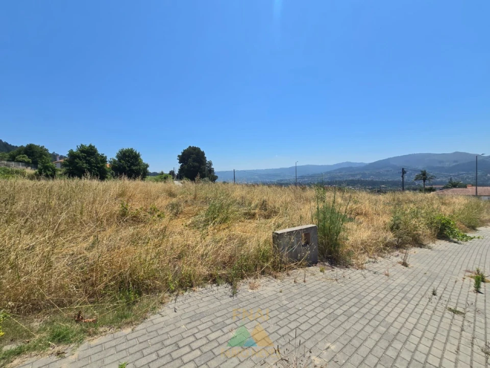 Terreno para Venda em Refoios do Lima Foto 4