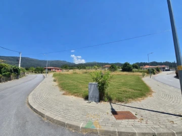 Terreno para Venda em Refoios do Lima