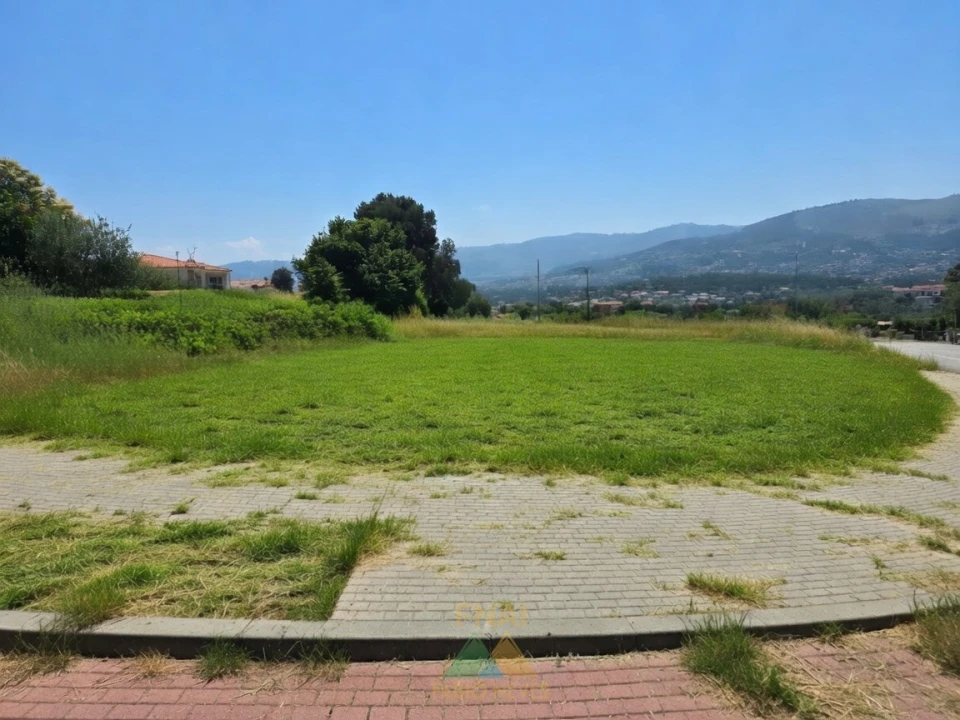 Terreno para Venda em Refoios do Lima Foto 1