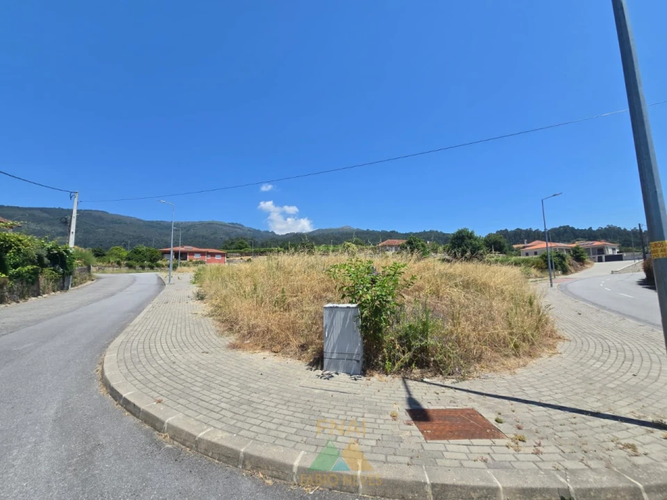 Terreno para Venda em Refoios do Lima Foto 7