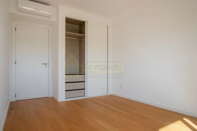 Apartamento T3 para Venda em Albufeira e Olhos de Água