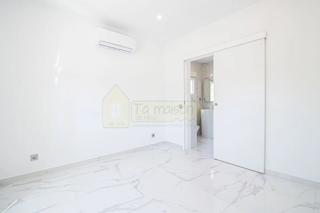 Moradia T2 para Venda em Loule (São Clemente) Foto 8