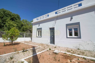 Moradia T2 para Venda em Loule (São Clemente)