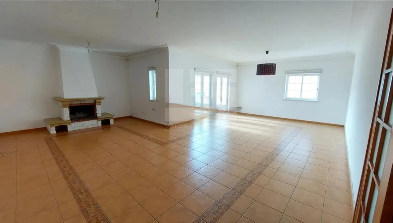 Apartamento T4 para Venda em Santa Maria e São Miguel, São Martinho, São Pedro Penaferrim Foto 2