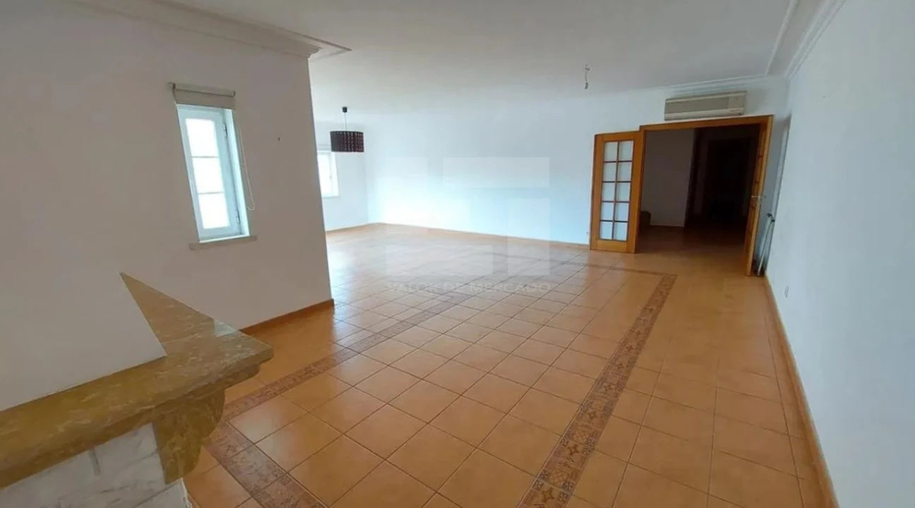 Apartamento T4 para Venda em Santa Maria e São Miguel, São Martinho, São Pedro Penaferrim Foto 3