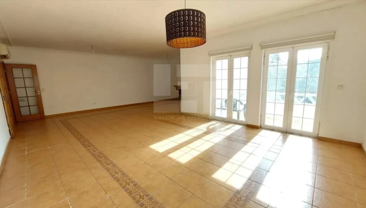 Apartamento T4 para Venda em Santa Maria e São Miguel, São Martinho, São Pedro Penaferrim Foto 4