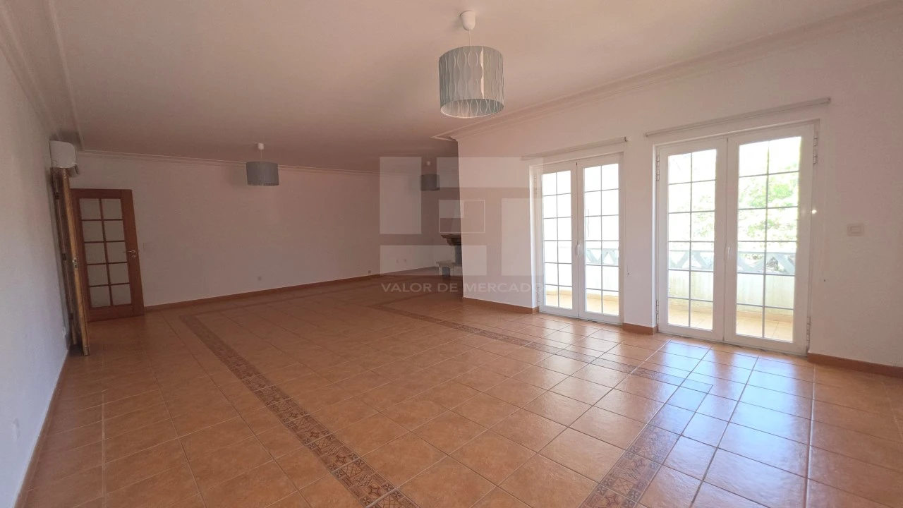 Apartamento T4 para Venda em Santa Maria e São Miguel, São Martinho, São Pedro Penaferrim Foto 15