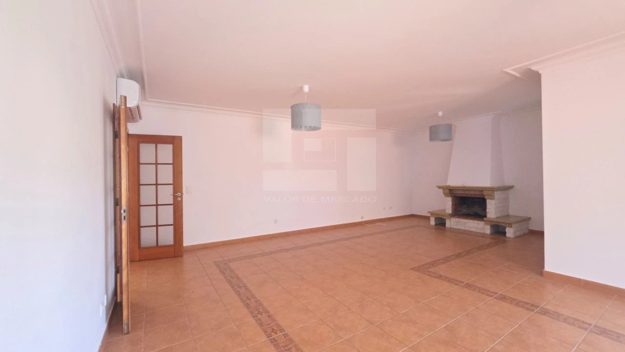 Apartamento T4 para Venda em Santa Maria e São Miguel, São Martinho, São Pedro Penaferrim Foto 16