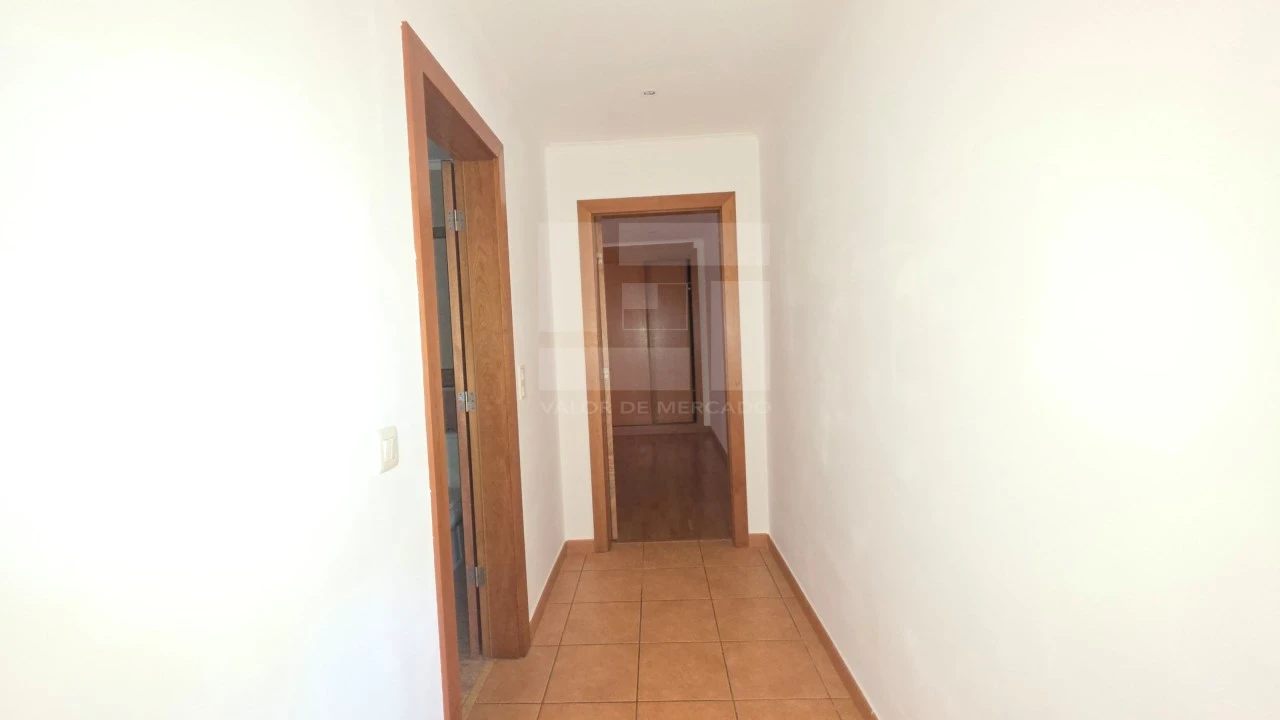 Apartamento T4 para Venda em Santa Maria e São Miguel, São Martinho, São Pedro Penaferrim Foto 25