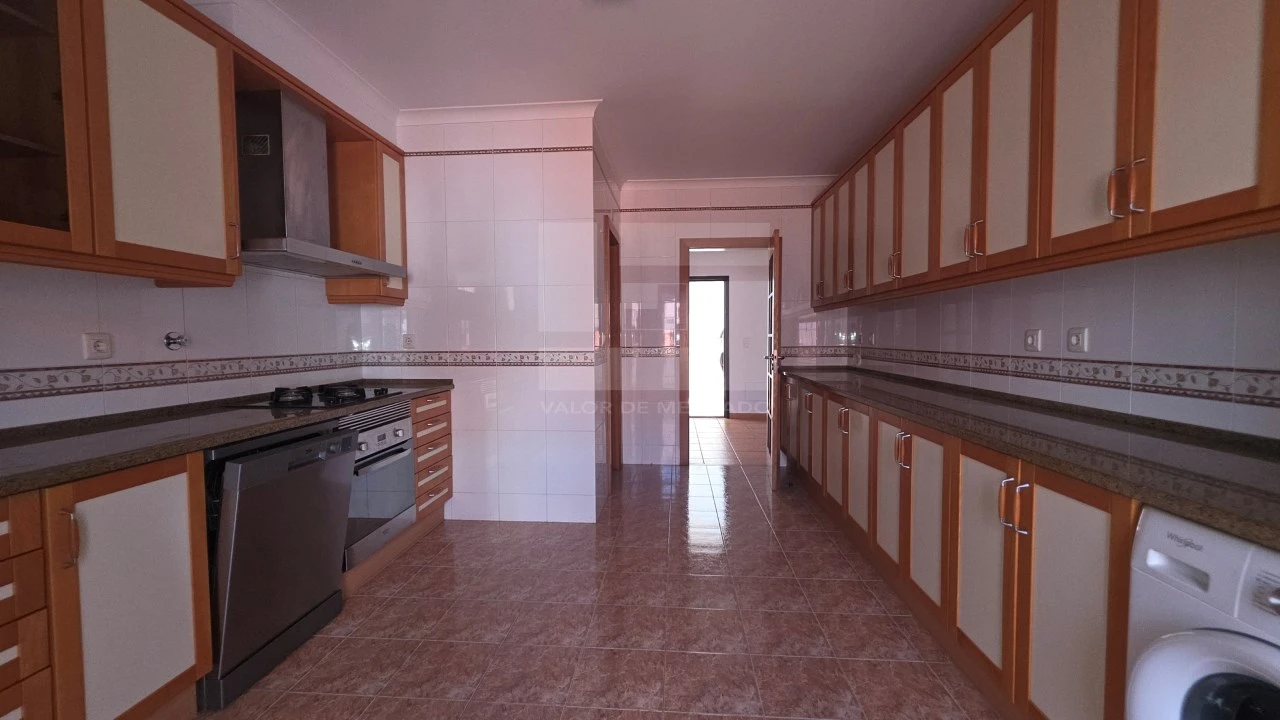 Apartamento T4 para Venda em Santa Maria e São Miguel, São Martinho, São Pedro Penaferrim Foto 26