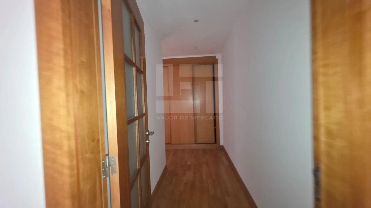Apartamento T4 para Venda em Santa Maria e São Miguel, São Martinho, São Pedro Penaferrim Foto 27