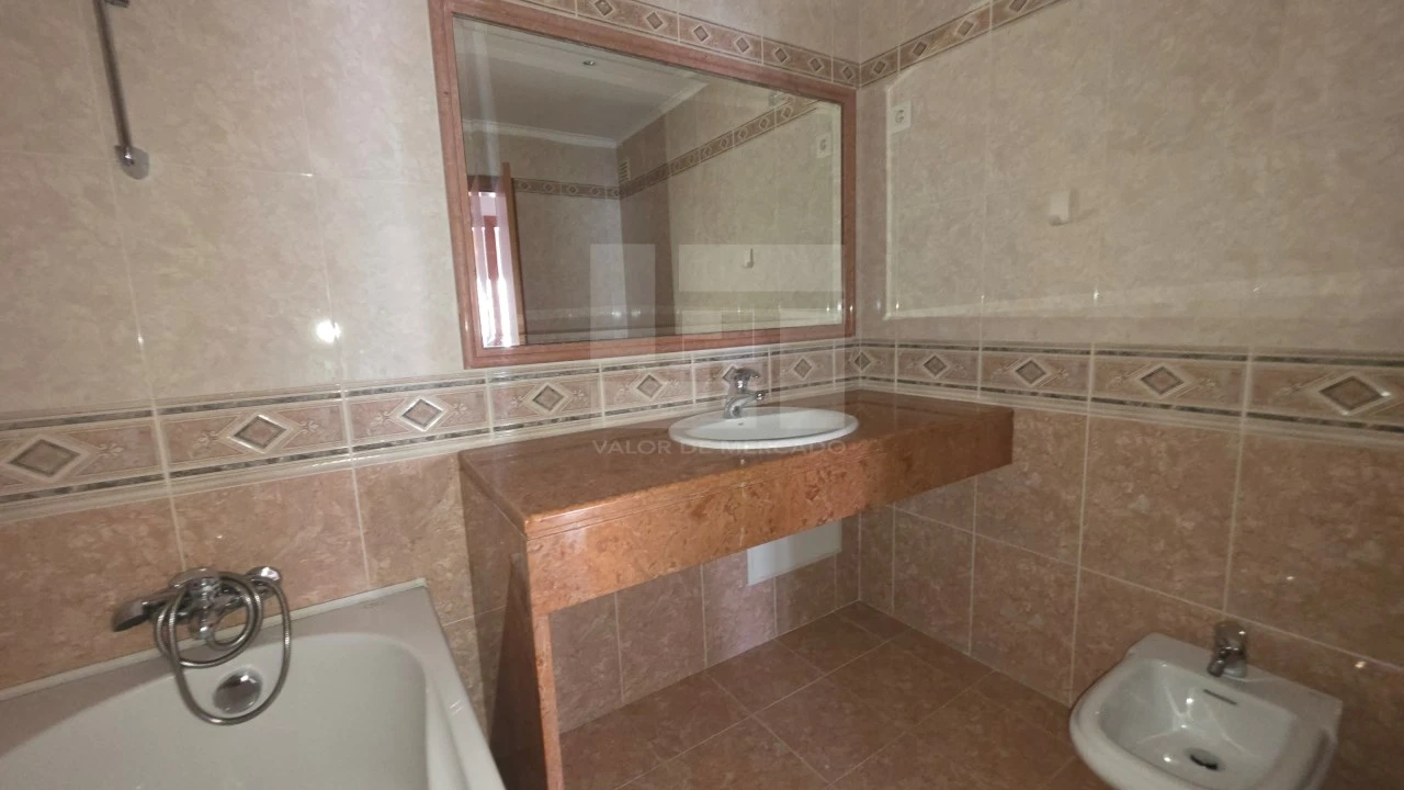 Apartamento T4 para Venda em Santa Maria e São Miguel, São Martinho, São Pedro Penaferrim Foto 39