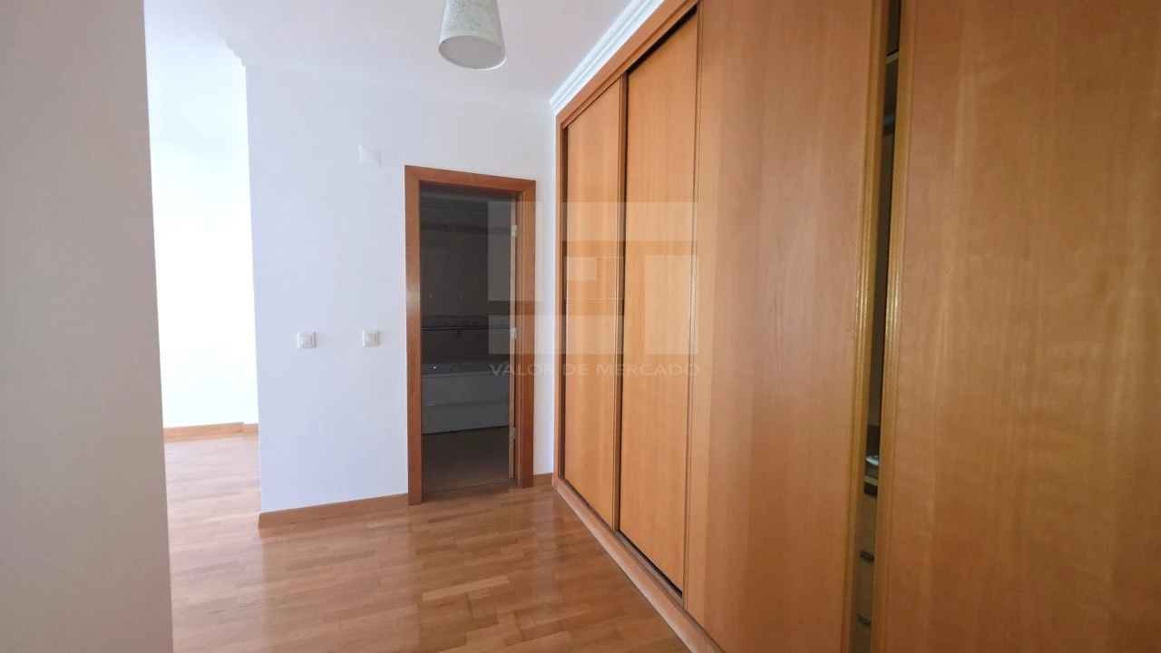 Apartamento T4 para Venda em Santa Maria e São Miguel, São Martinho, São Pedro Penaferrim Foto 41