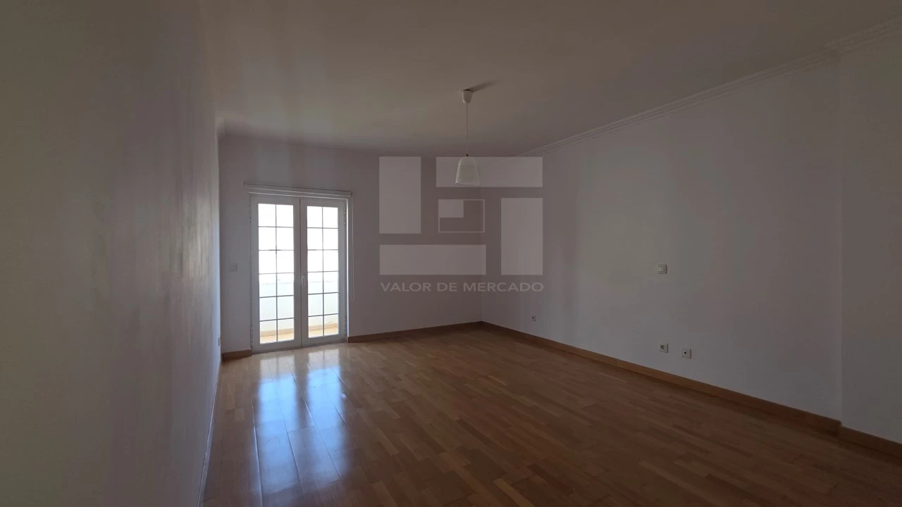Apartamento T4 para Venda em Santa Maria e São Miguel, São Martinho, São Pedro Penaferrim Foto 42