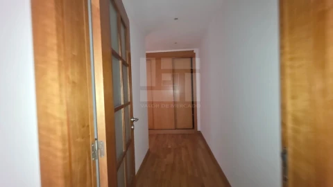 Apartamento T4 para Venda em Santa Maria e São Miguel, São Martinho, São Pedro Penaferrim