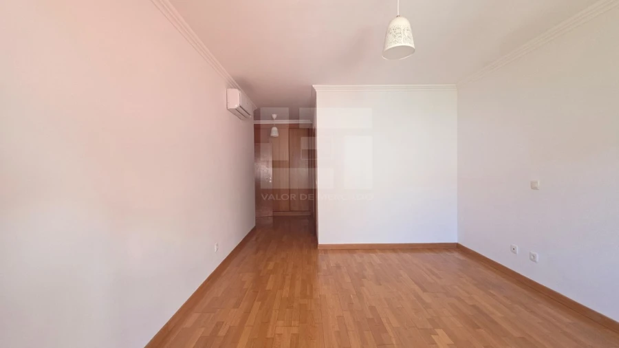 Apartamento T4 para Venda em Santa Maria e São Miguel, São Martinho, São Pedro Penaferrim Foto 32