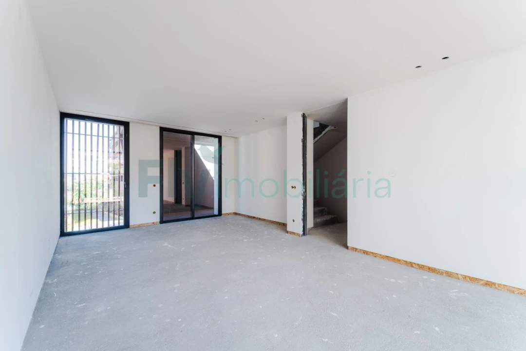 Moradia T4 para Venda em Azurem Foto 51