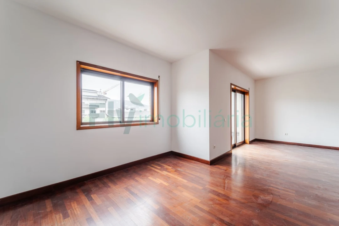 Apartamento T4 para Venda em Caldas de Vizela (São Miguel e São João) Foto 8