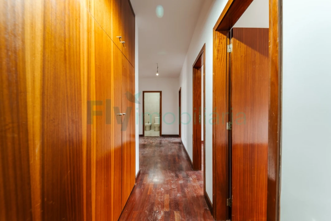 Apartamento T4 para Venda em Caldas de Vizela (São Miguel e São João) Foto 17