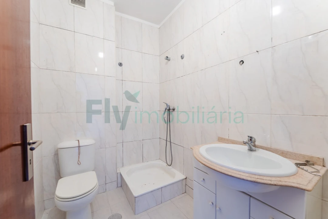 Apartamento T4 para Venda em Caldas de Vizela (São Miguel e São João) Foto 33