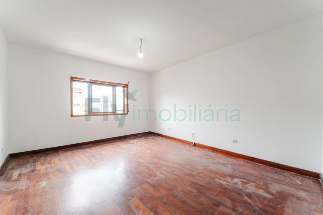 Apartamento T4 para Venda em Caldas de Vizela (São Miguel e São João) Foto 34