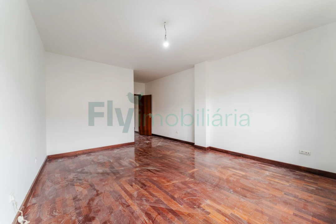 Apartamento T4 para Venda em Caldas de Vizela (São Miguel e São João) Foto 36