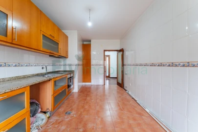 Apartamento T4 para Venda em Caldas de Vizela (São Miguel e São João)