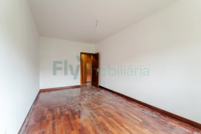 Apartamento T4 para Venda em Caldas de Vizela (São Miguel e São João)