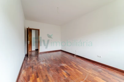 Apartamento T4 para Venda em Caldas de Vizela (São Miguel e São João)