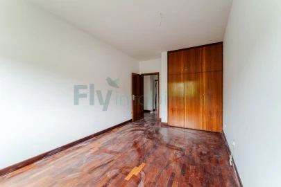 Apartamento T4 para Venda em Caldas de Vizela (São Miguel e São João)