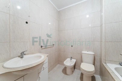 Apartamento T4 para Venda em Caldas de Vizela (São Miguel e São João)
