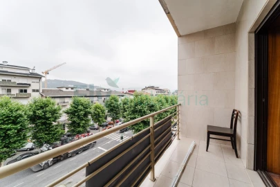 Apartamento T4 para Venda em Caldas de Vizela (São Miguel e São João)