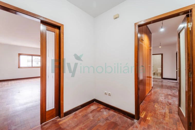Apartamento T4 para Venda em Caldas de Vizela (São Miguel e São João) Foto 9