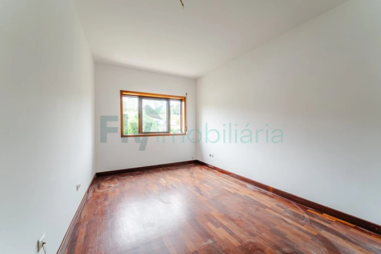 Apartamento T4 para Venda em Caldas de Vizela (São Miguel e São João) Foto 30