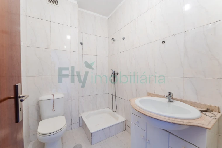 Apartamento T4 para Venda em Caldas de Vizela (São Miguel e São João) Foto 33