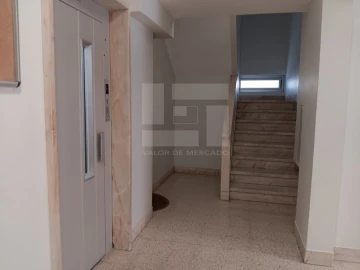 Apartamento T4 para Venda em Oeiras e São Julião da Barra, Paço de Arcos e Caxias